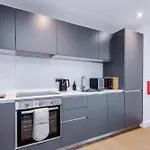 Flat 38, Axis - Centre, Roof Terrace, Free Parking Apartment Leeds (West Yorkshire)