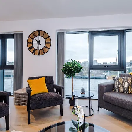 Apartament Flat 38, Axis - Centre, Roof Terrace, Free Parking *