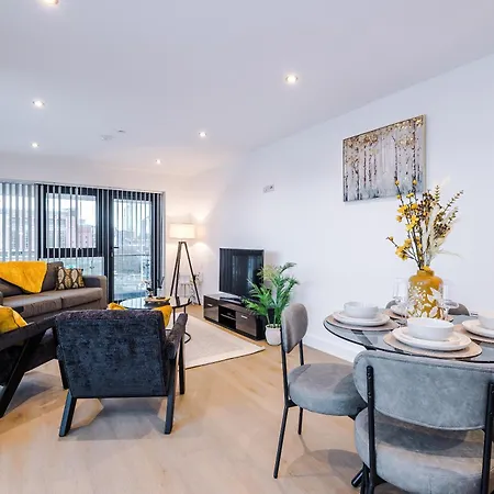 Flat 38, Axis - Centre, Roof Terrace, Free Parking