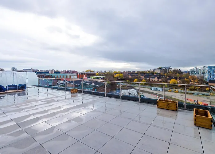 Flat 38, Axis - Centre, Roof Terrace, Free Parking Leeds (West Yorkshire)