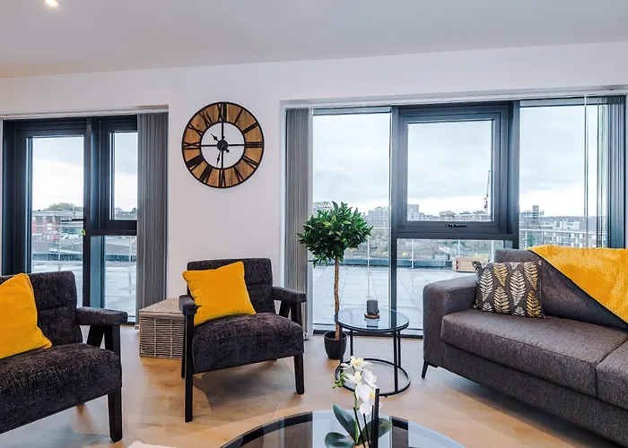 Apartment Flat 38, Axis - Centre, Roof Terrace, Free Parking *