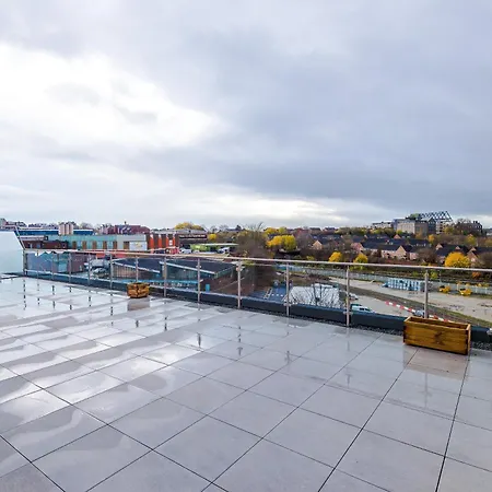 Flat 38, Axis - Centre, Roof Terrace, Free Parking Leeds (West Yorkshire)