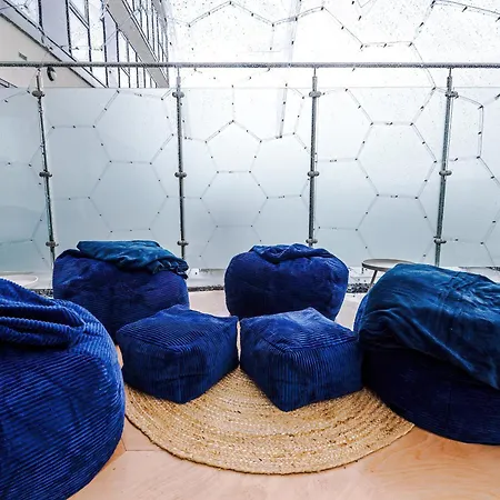 Flat 38, Axis - Centre, Roof Terrace, Free Parking Leeds (West Yorkshire)