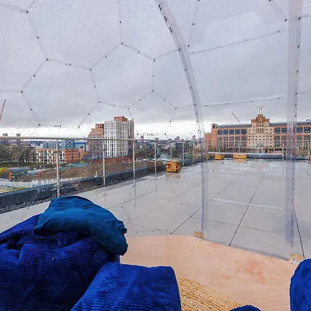 Flat 38, Axis - Centre, Roof Terrace, Free Parking * Leeds (West Yorkshire)